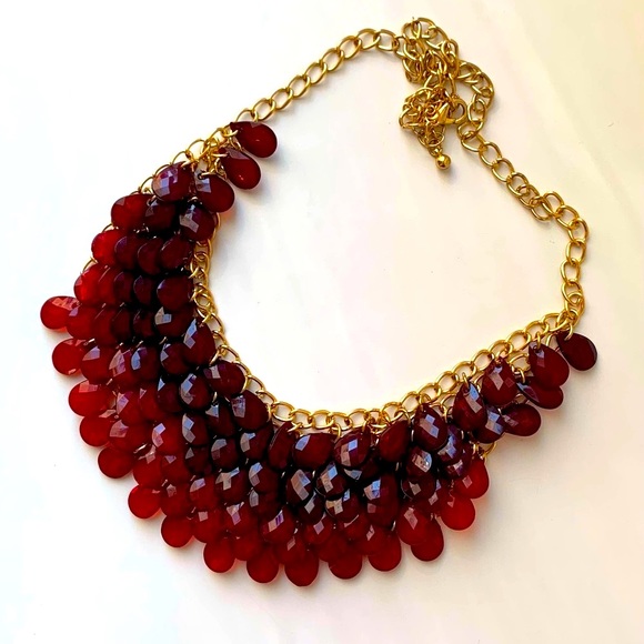 Red Ombré jewel statement necklace - Picture 2 of 7